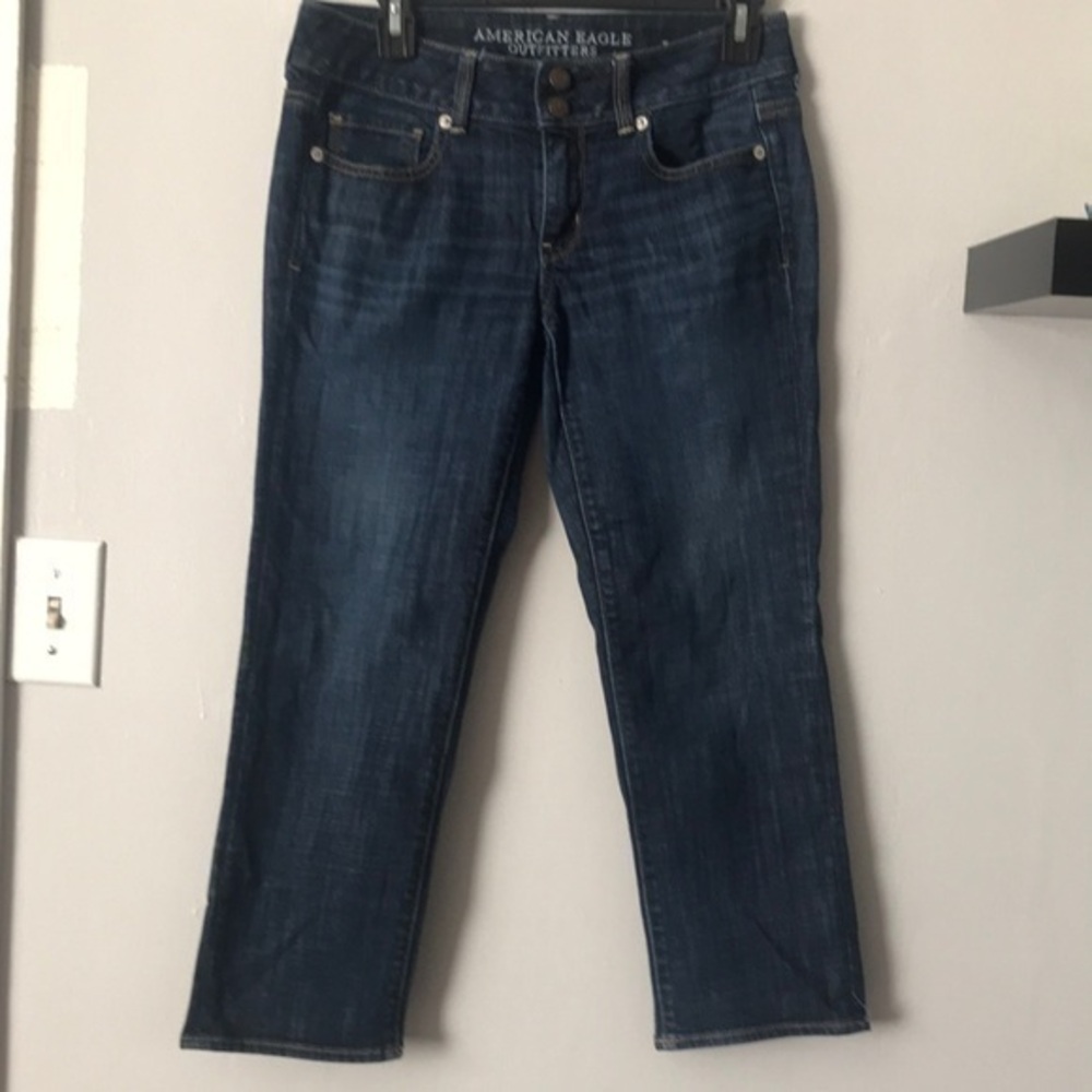 American Eagle outfitters blue  artists crop jeans stretch size 4, regular.used